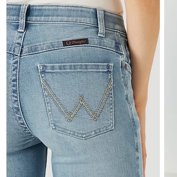 Wrangler Willow Ultimate Riding Jeans, Light Wash, Size 1x32 - Picture 5 of 15